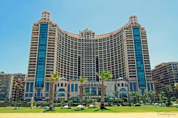 Apartment Cozy On San Stefano Grand Plaza Towers